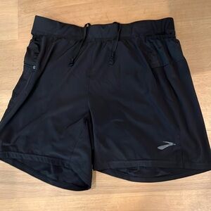 Brooks 7” men’s running shorts, large